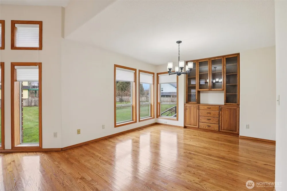 32303 NW 18th Avenue Ridgefield, WA 98642