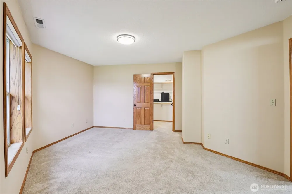 32303 NW 18th Avenue Ridgefield, WA 98642