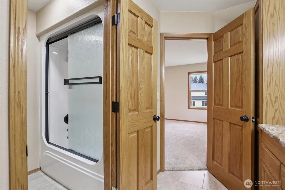 32303 NW 18th Avenue Ridgefield, WA 98642
