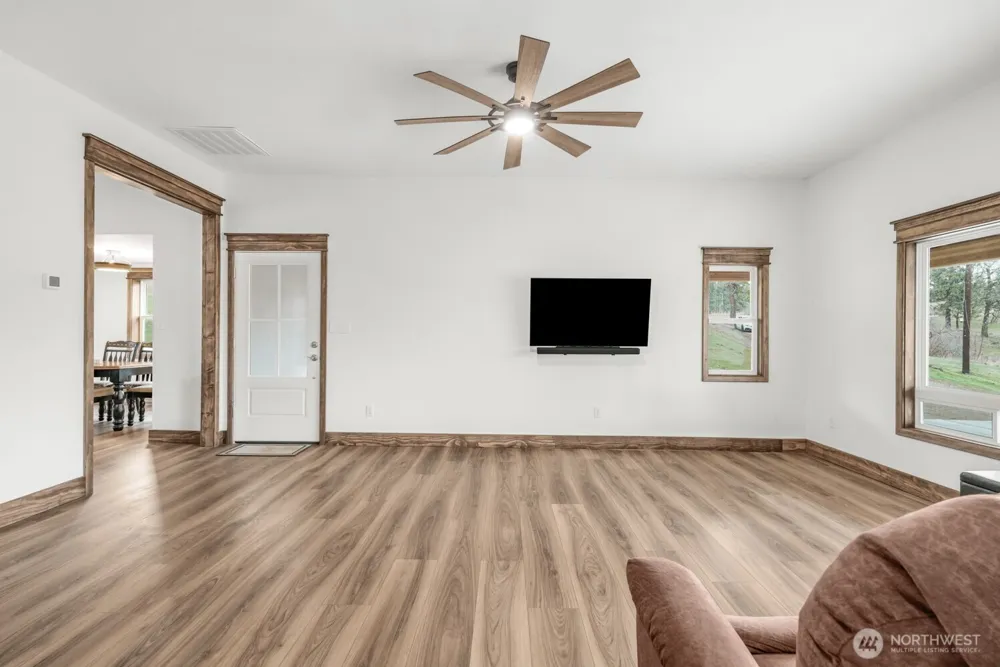 932 Zelinski Road Goldendale, WA 98620