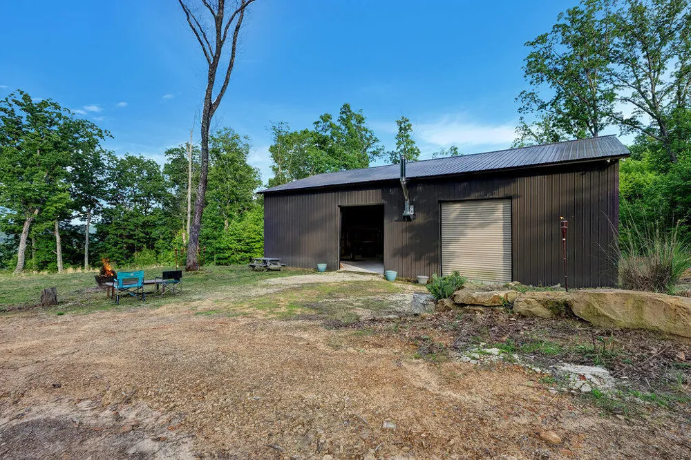 3155 Pigeon Spur Road Tracy City, TN 37387