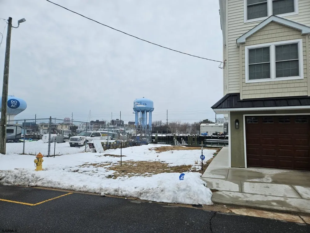 516 N Delaware Ave Atlantic City, NJ 08401