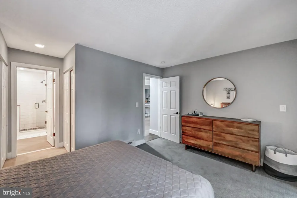 59 MIDWAY Lake Harmony, PA 18624
