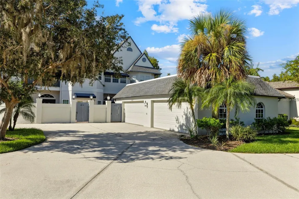 18756 WIMBLEDON CIRCLE Lutz, FL 33558