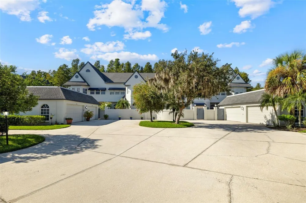 18756 WIMBLEDON CIRCLE Lutz, FL 33558