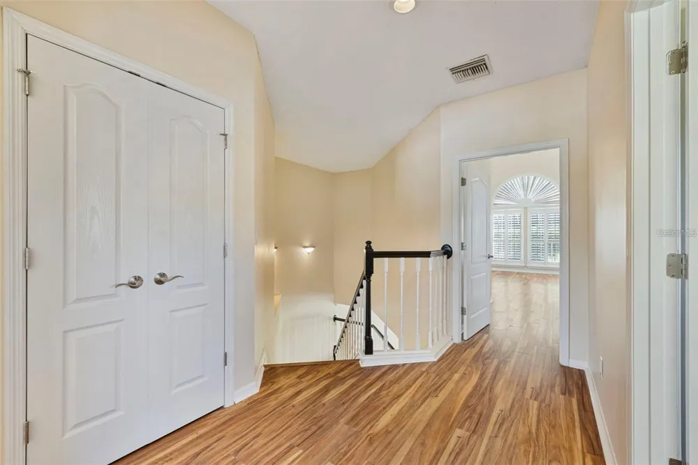 18756 WIMBLEDON CIRCLE Lutz, FL 33558