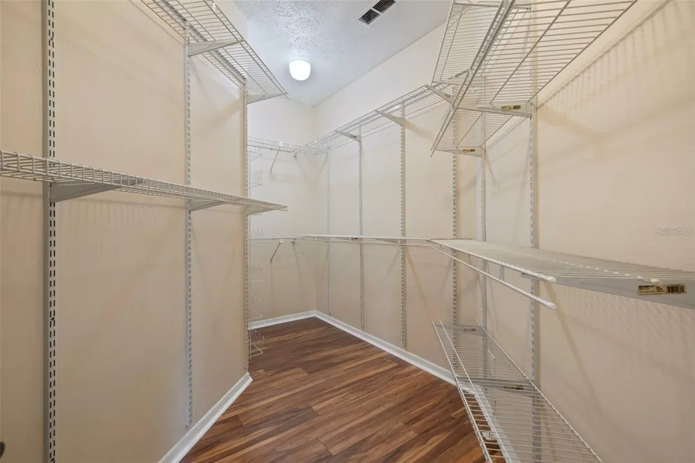 18756 WIMBLEDON CIRCLE Lutz, FL 33558