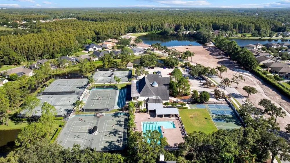 18756 WIMBLEDON CIRCLE Lutz, FL 33558
