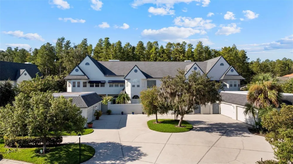 18756 WIMBLEDON CIRCLE Lutz, FL 33558