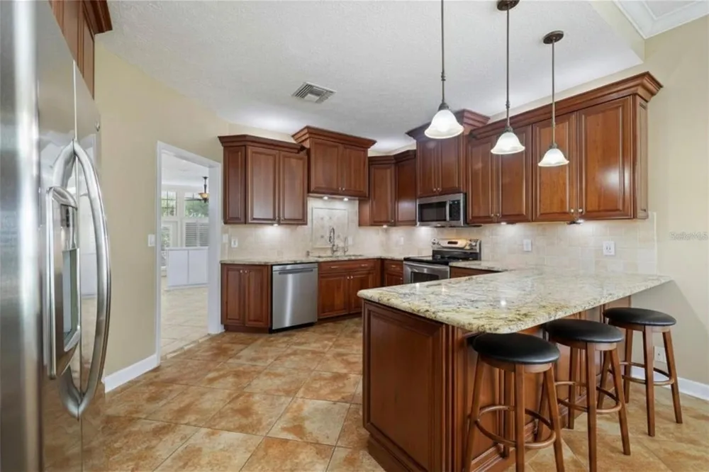 18756 WIMBLEDON CIRCLE Lutz, FL 33558