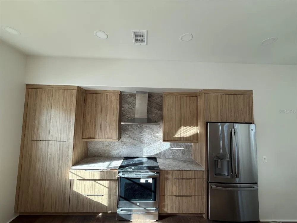 301 W COMSTOCK AVENUE Winter Park, FL 32789