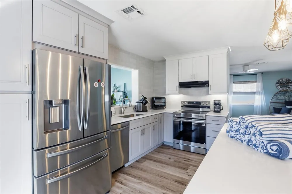 205 HAVERKOS COURT Holmes Beach, FL 34217