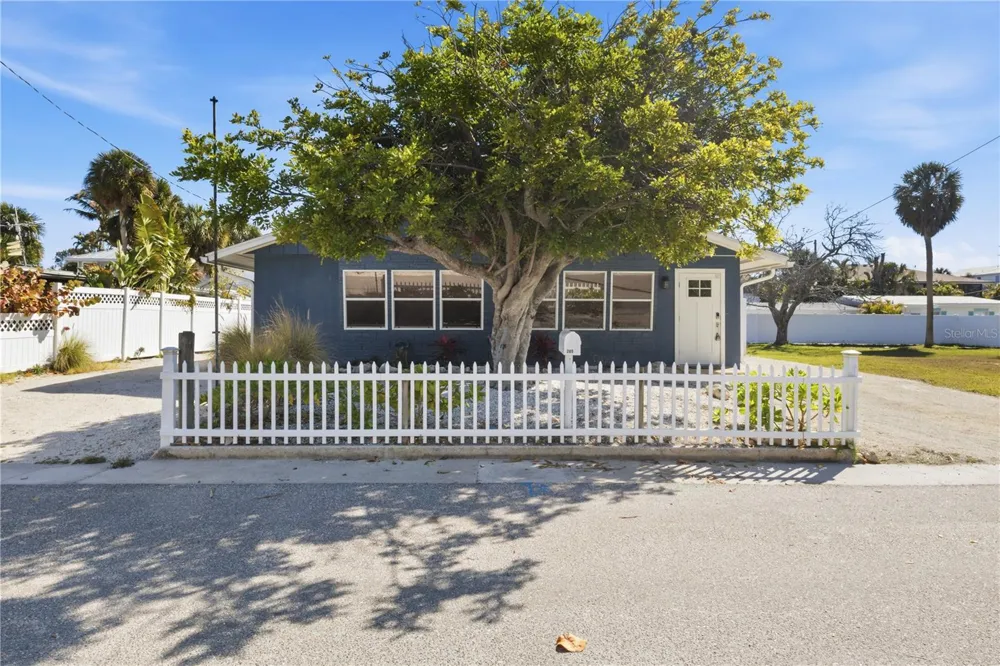 205 HAVERKOS COURT Holmes Beach, FL 34217
