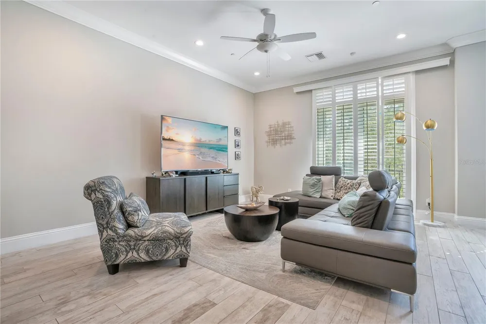 665 JACKSON STREET Orlando, FL 32801