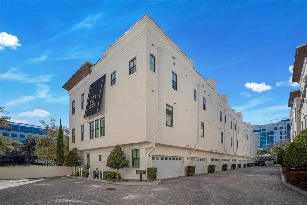 665 JACKSON STREET Orlando, FL 32801