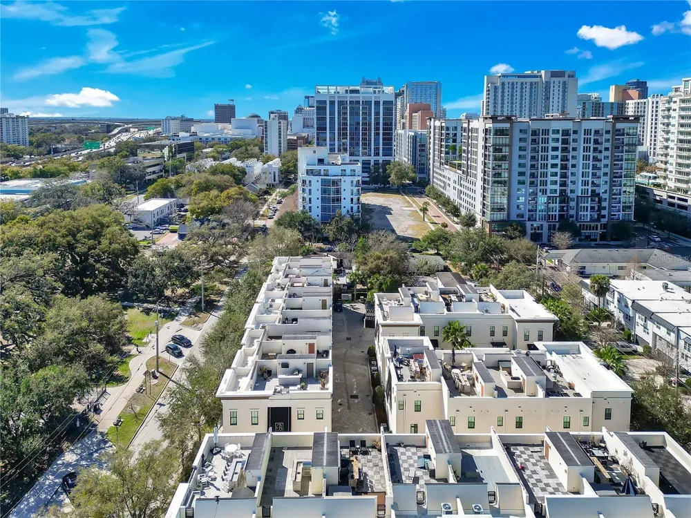 665 JACKSON STREET Orlando, FL 32801