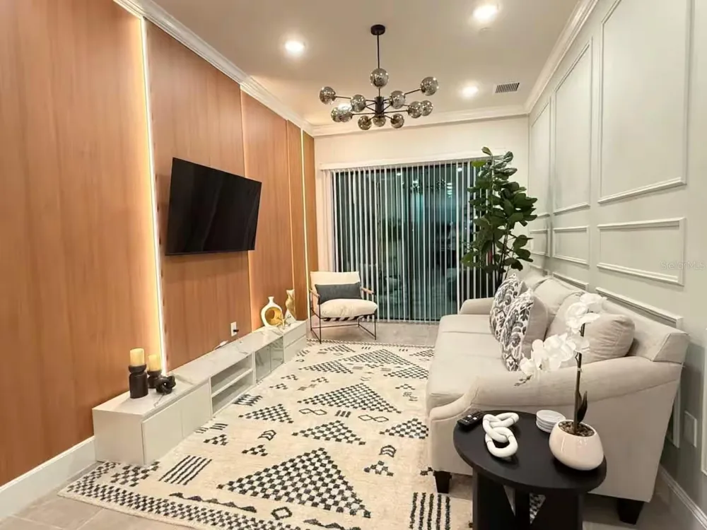 10437 EBB TIDE LANE Orlando, FL 32821