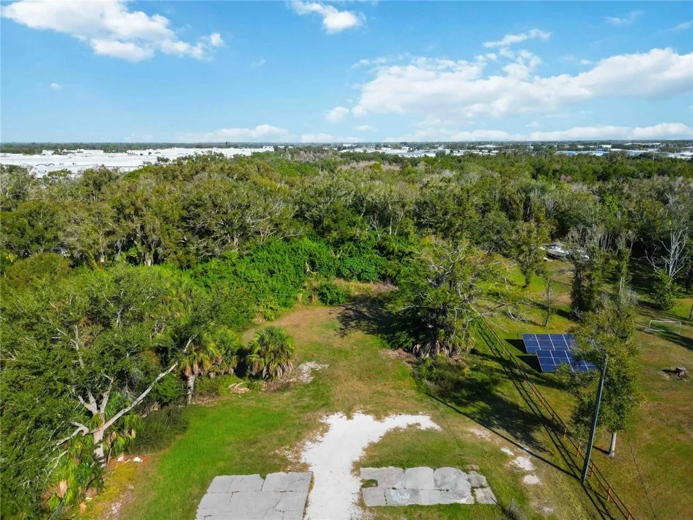 7560 19TH STREET E Sarasota, FL 34243