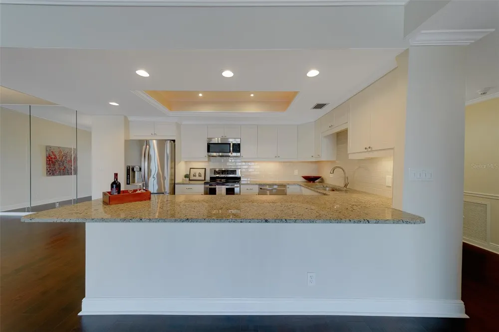 8 BELLEVIEW BOULEVARD #308 Belleair, FL 33756
