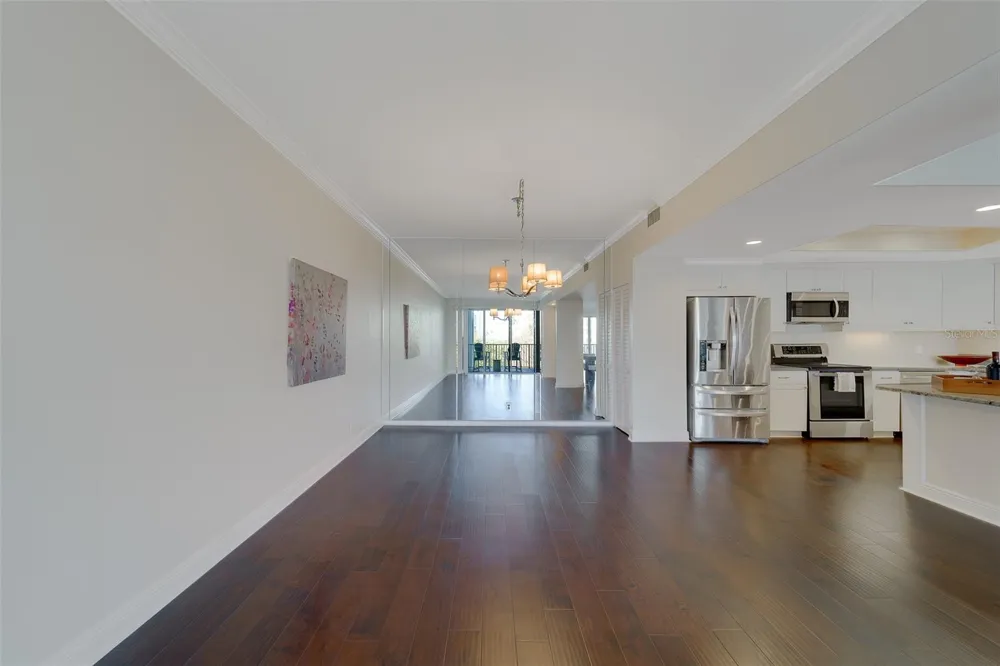8 BELLEVIEW BOULEVARD #308 Belleair, FL 33756