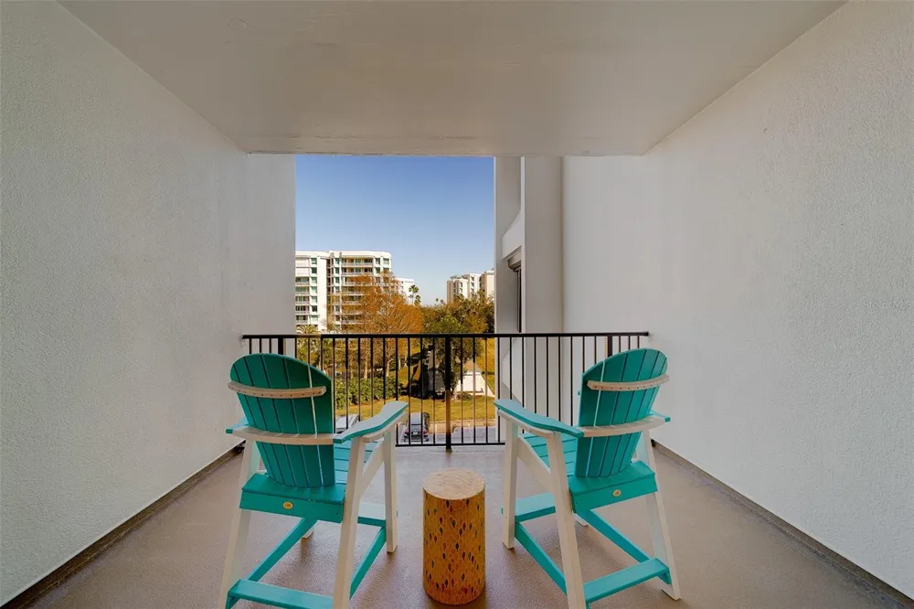 8 BELLEVIEW BOULEVARD #308 Belleair, FL 33756