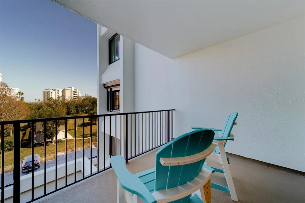 8 BELLEVIEW BOULEVARD #308 Belleair, FL 33756