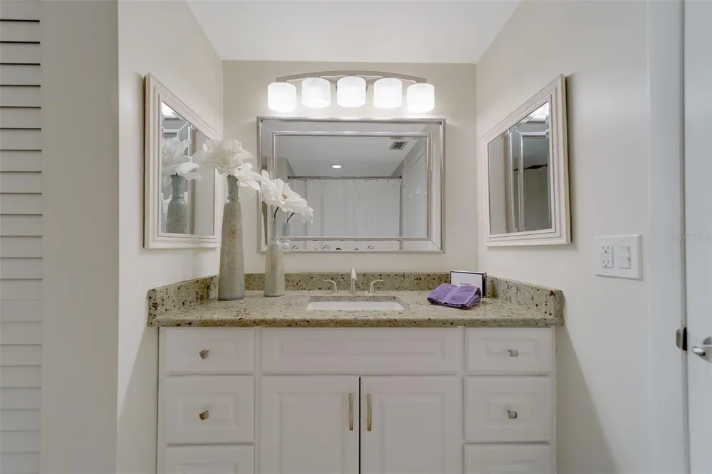 8 BELLEVIEW BOULEVARD #308 Belleair, FL 33756