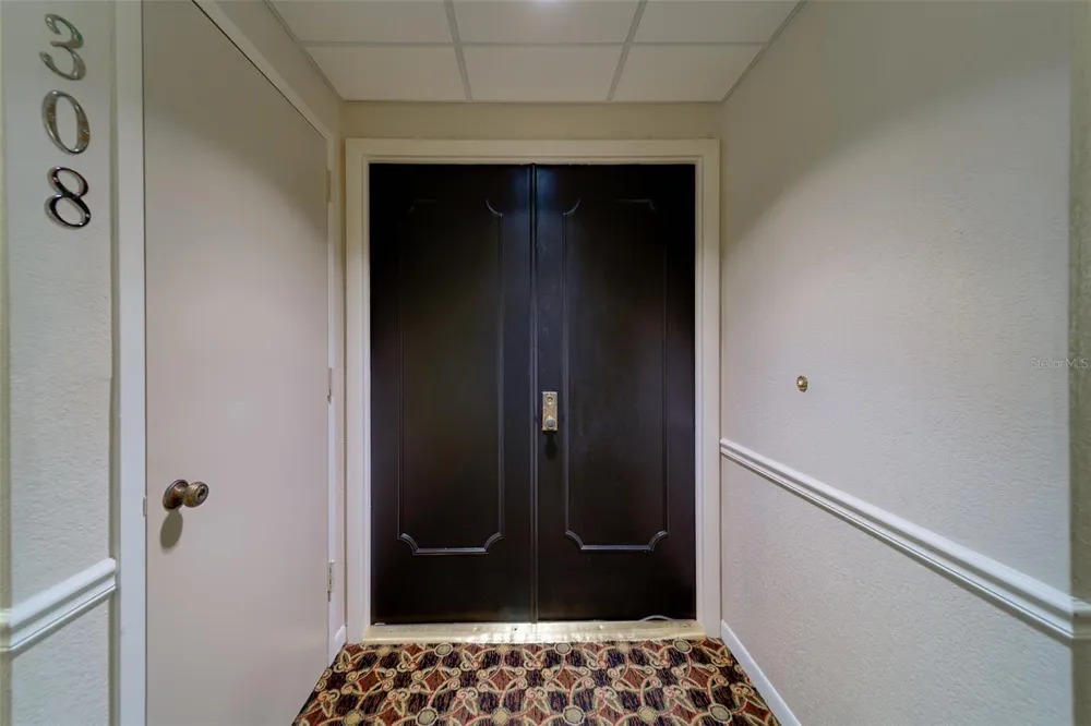 8 BELLEVIEW BOULEVARD #308 Belleair, FL 33756