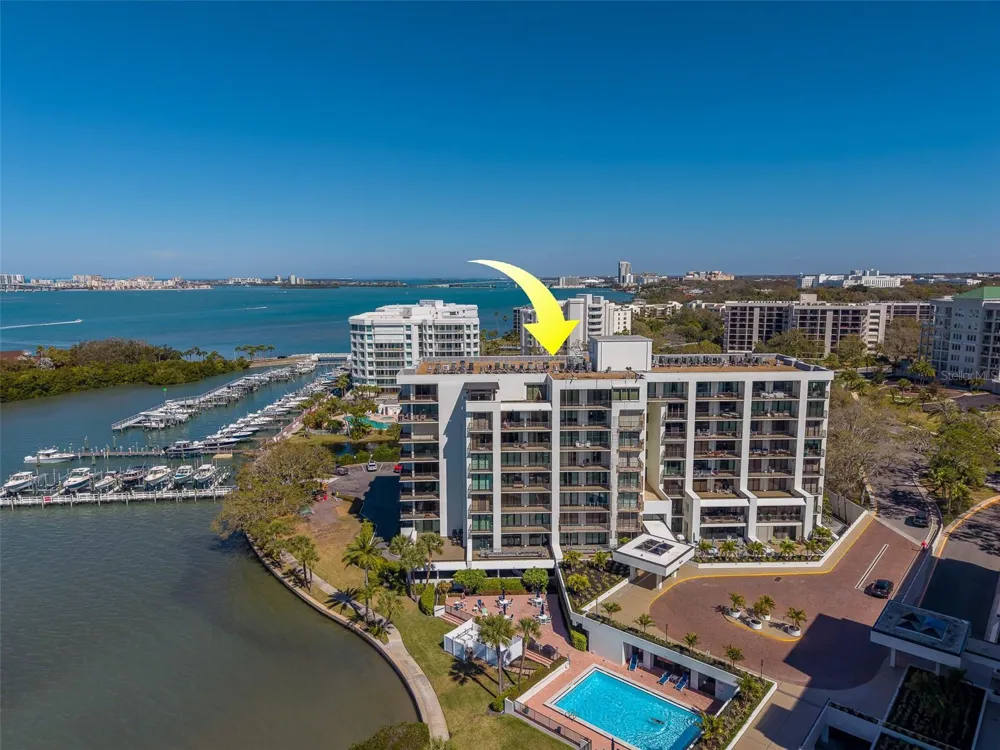 8 BELLEVIEW BOULEVARD #308 Belleair, FL 33756