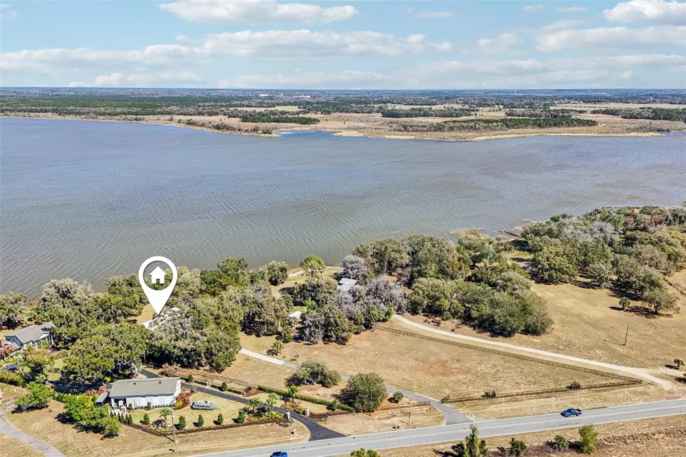37048 COUNTY ROAD 452 Grand Island, FL 32735