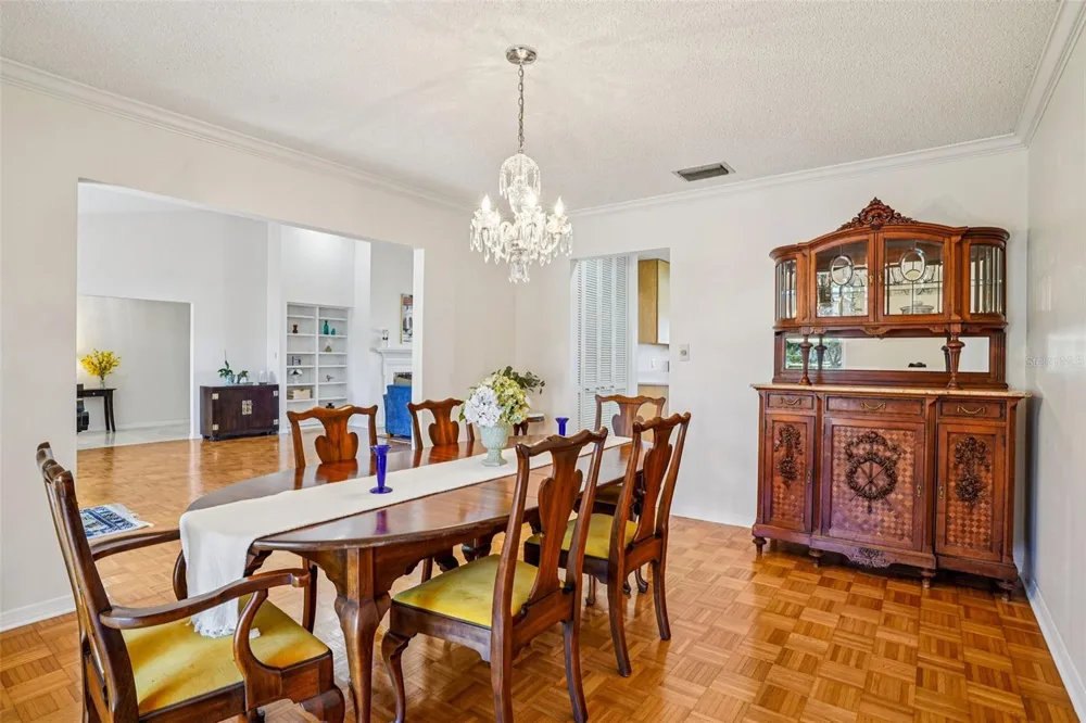 37048 COUNTY ROAD 452 Grand Island, FL 32735