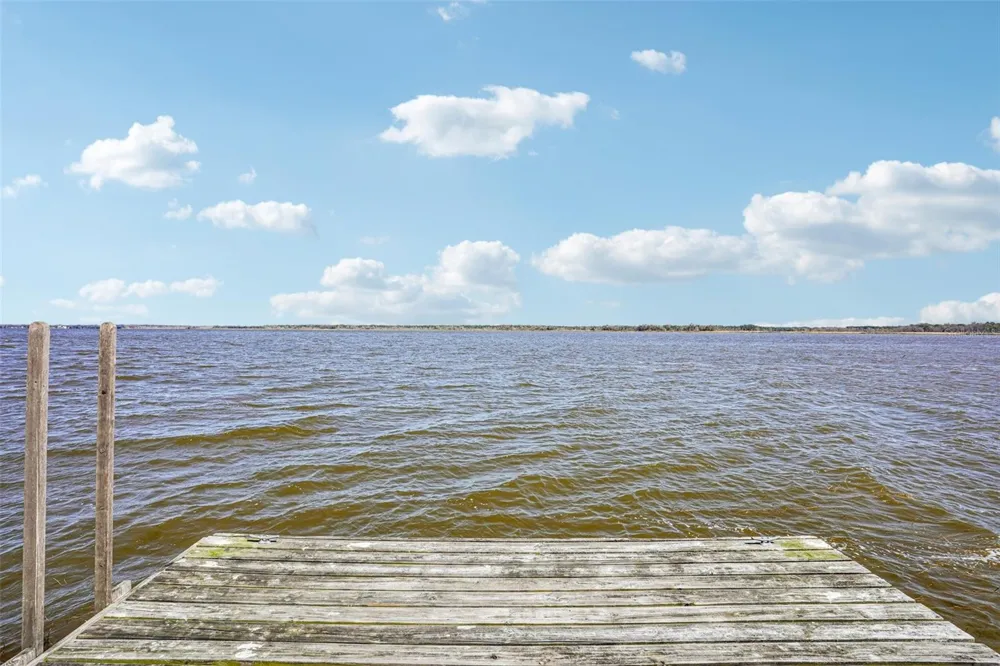 37048 COUNTY ROAD 452 Grand Island, FL 32735