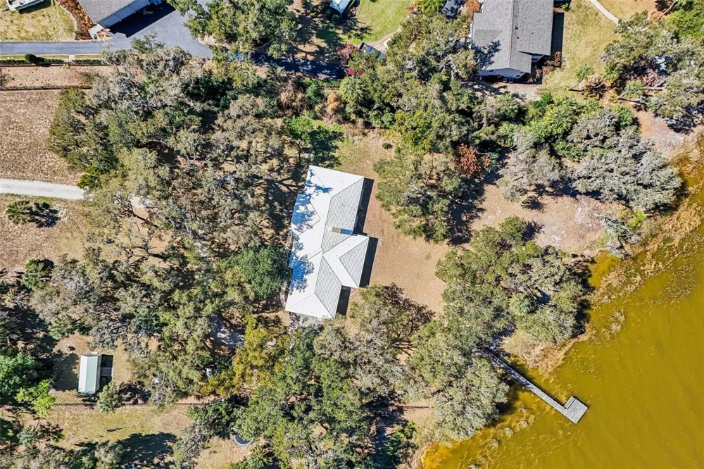 37048 COUNTY ROAD 452 Grand Island, FL 32735