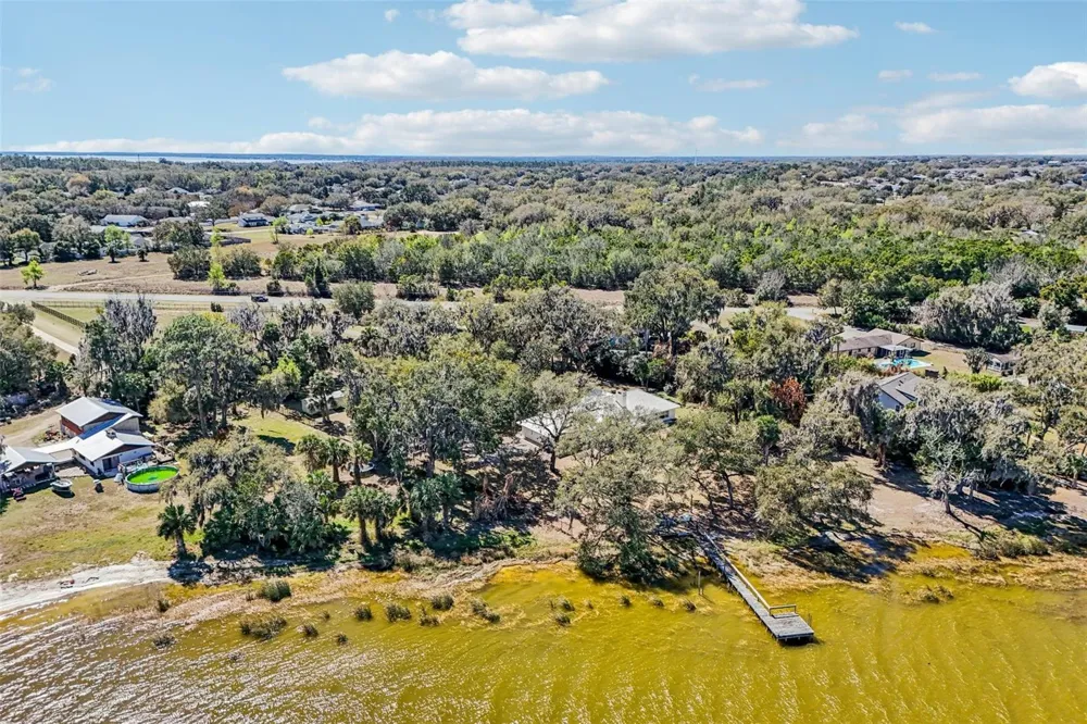 37048 COUNTY ROAD 452 Grand Island, FL 32735