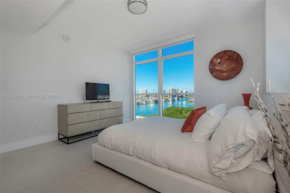 400 Sunny Isles Blvd #1222 SE CORNER UNIT Sunny Isles Beach, FL 33160