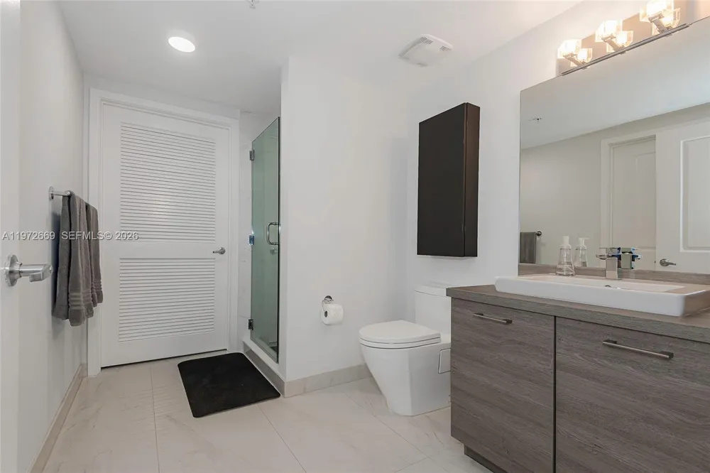 400 Sunny Isles Blvd #1222 SE CORNER UNIT Sunny Isles Beach, FL 33160
