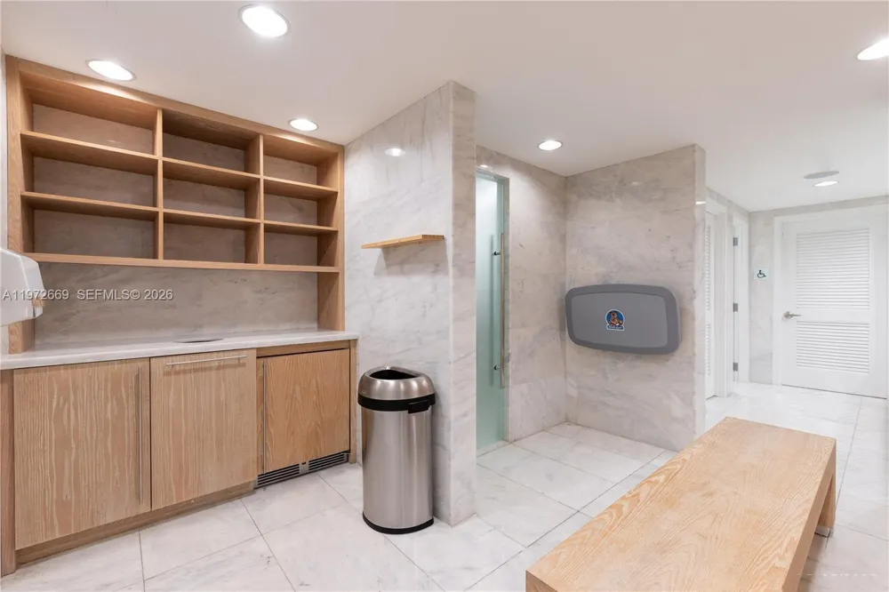 400 Sunny Isles Blvd #1222 SE CORNER UNIT Sunny Isles Beach, FL 33160