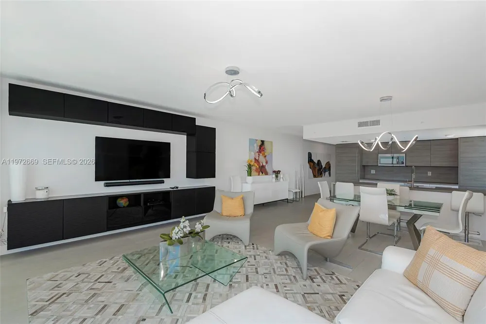 400 Sunny Isles Blvd #1222 SE CORNER UNIT Sunny Isles Beach, FL 33160