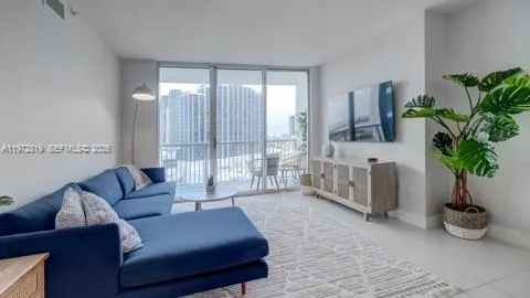 1750 Bayshore Dr #1712 Miami, FL 33132