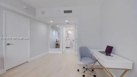 1750 Bayshore Dr #1712 Miami, FL 33132