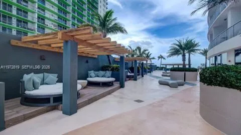 1750 Bayshore Dr #1712 Miami, FL 33132