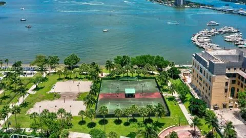 1750 Bayshore Dr #1712 Miami, FL 33132