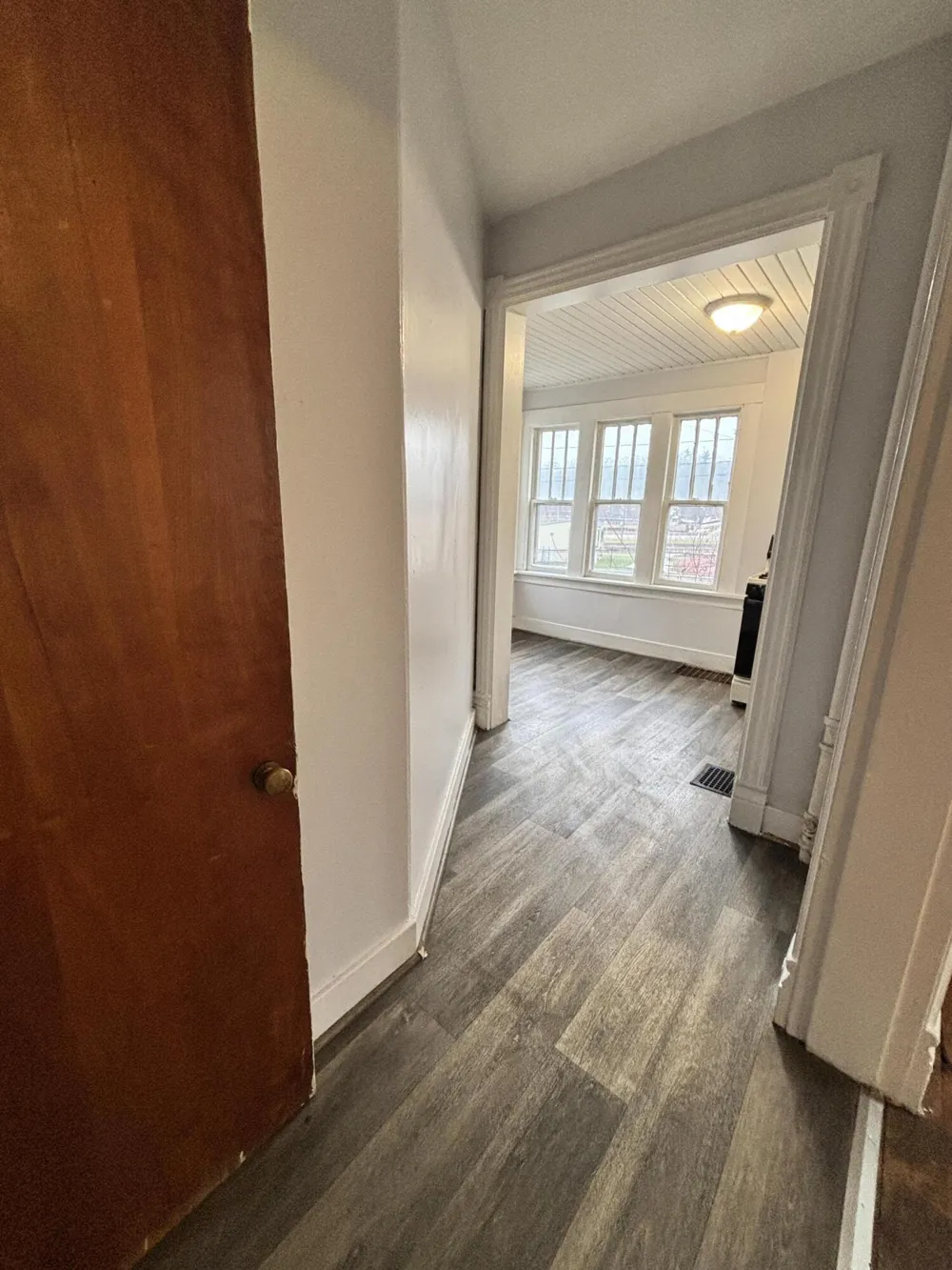 1404 W Michigan Avenue #4 Kalamazoo, MI 49006