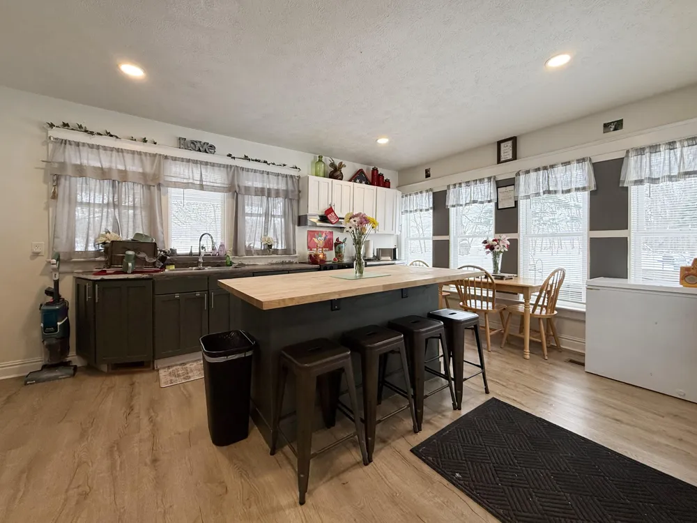 64374 Mullen Road Cassopolis, MI 49031