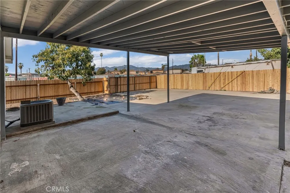 11203 Redberry South El Monte, CA 91733