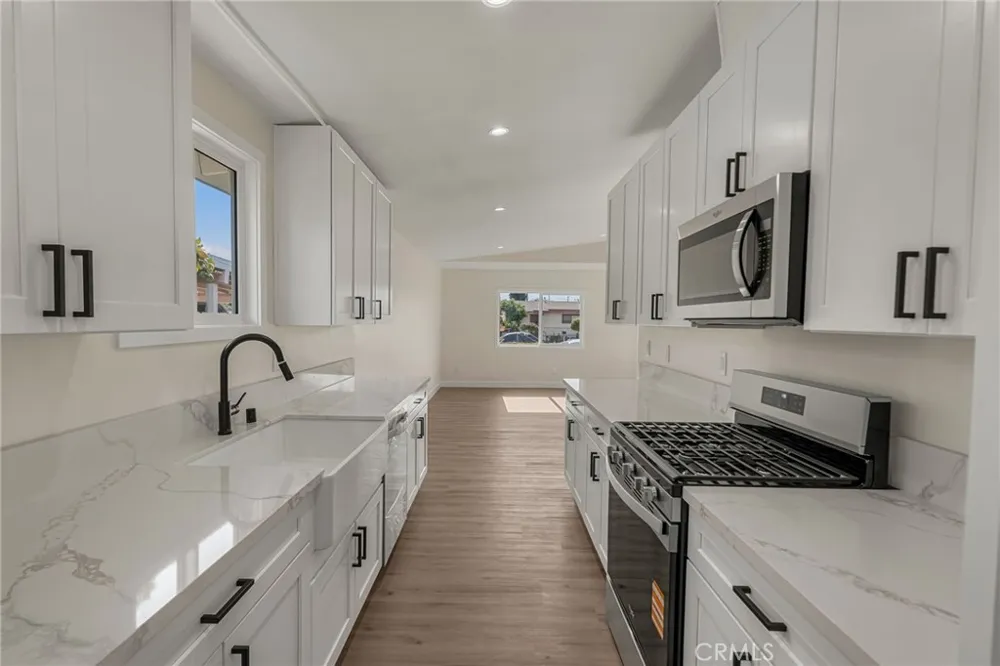 11203 Redberry South El Monte, CA 91733