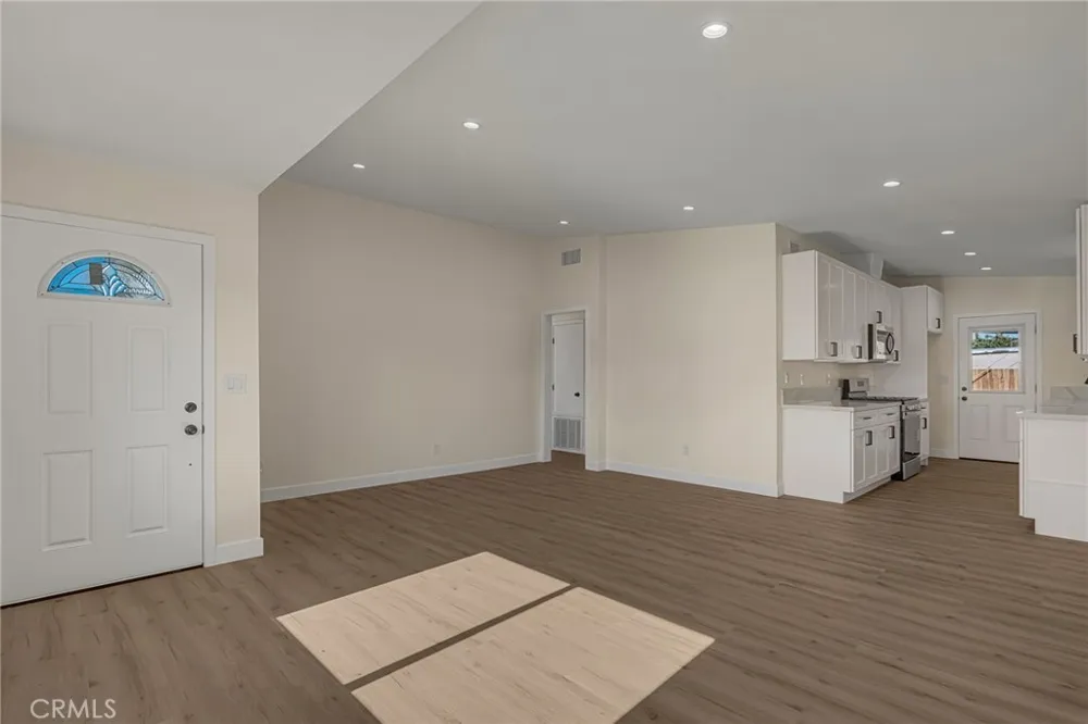 11203 Redberry South El Monte, CA 91733