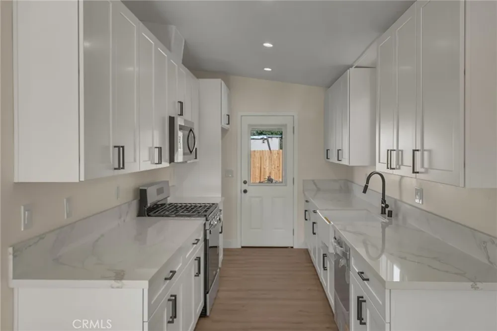 11203 Redberry South El Monte, CA 91733