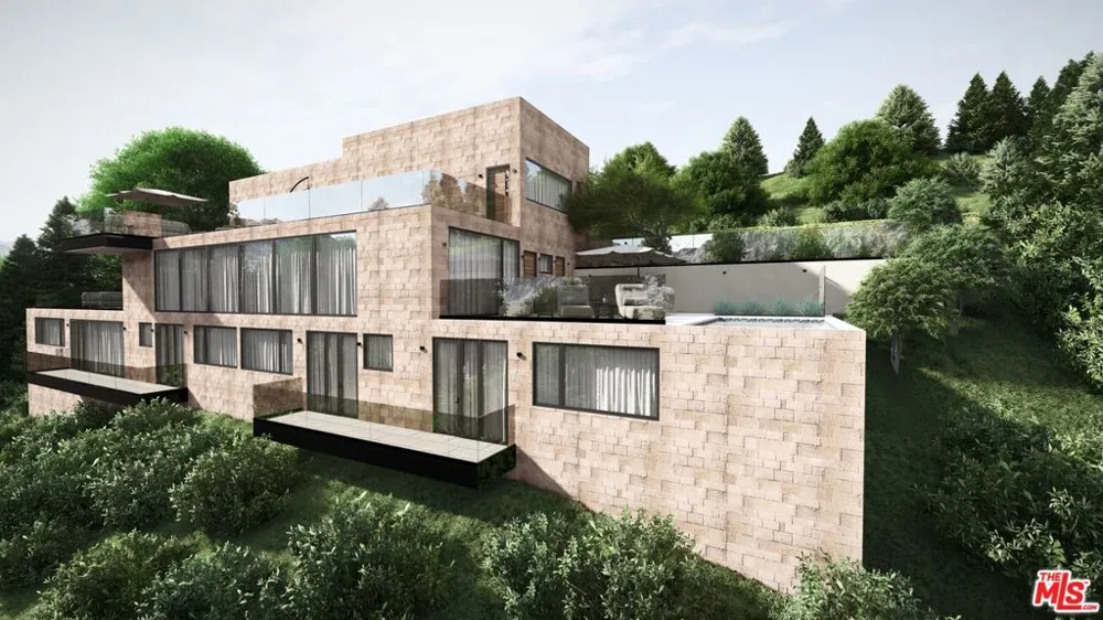 7315 W Pyramid Place Los Angeles, CA 90046