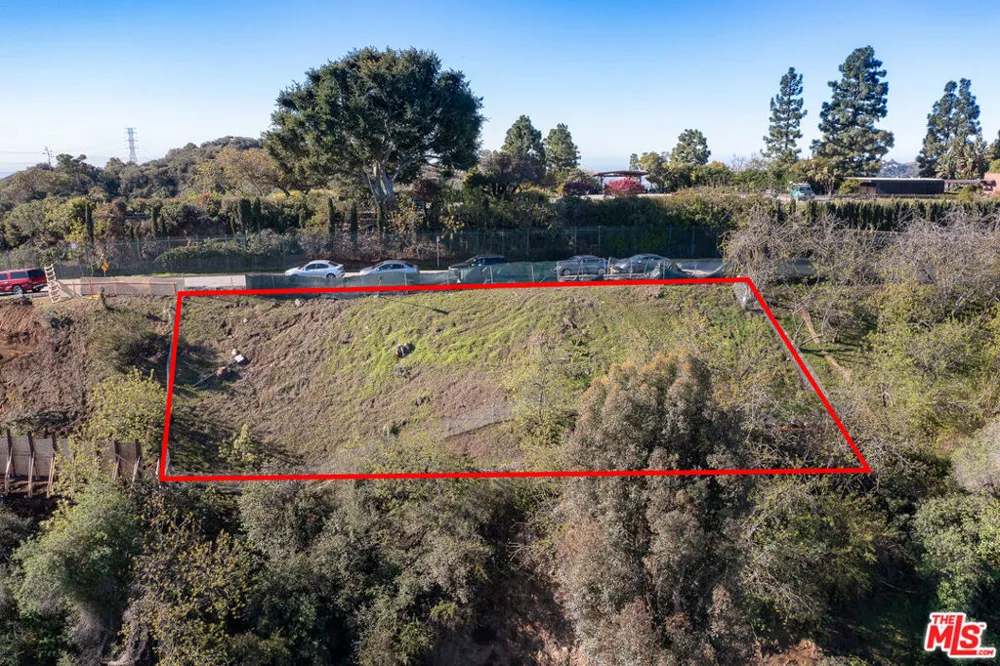 7315 W Pyramid Place Los Angeles, CA 90046